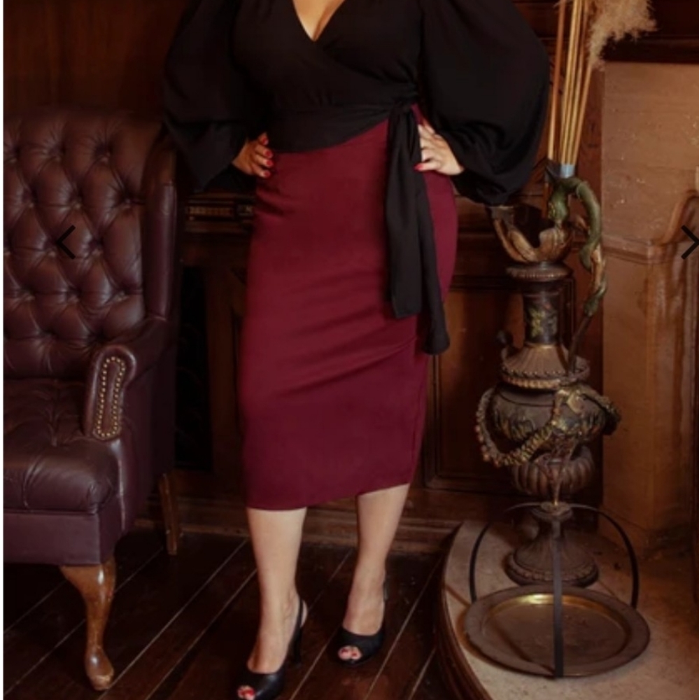 Vamp pencil skirt